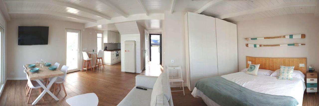 Vila Marina. Casa Marinera Con Terraza Sobre El Mar En Caion Cayon Exterior photo